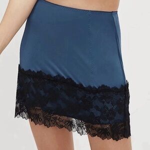 NWT $50 FREE PEOPLE INTIMATELY Party Crashers Half Slip Navy Combo Women’s Sz S